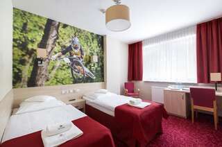 Отель Interferie Sport Hotel Bornit Шклярска-Поремба Двухместный номер с 2 отдельными кроватями-8